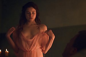 Mature aunty with huge boobs masturbates pussy